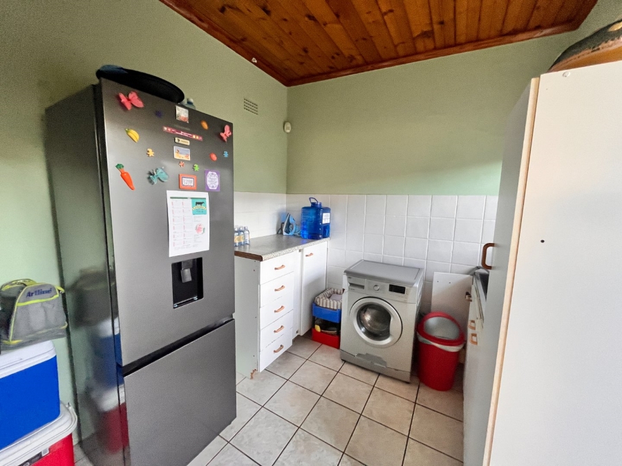 4 Bedroom Property for Sale in C Place Eastern Cape